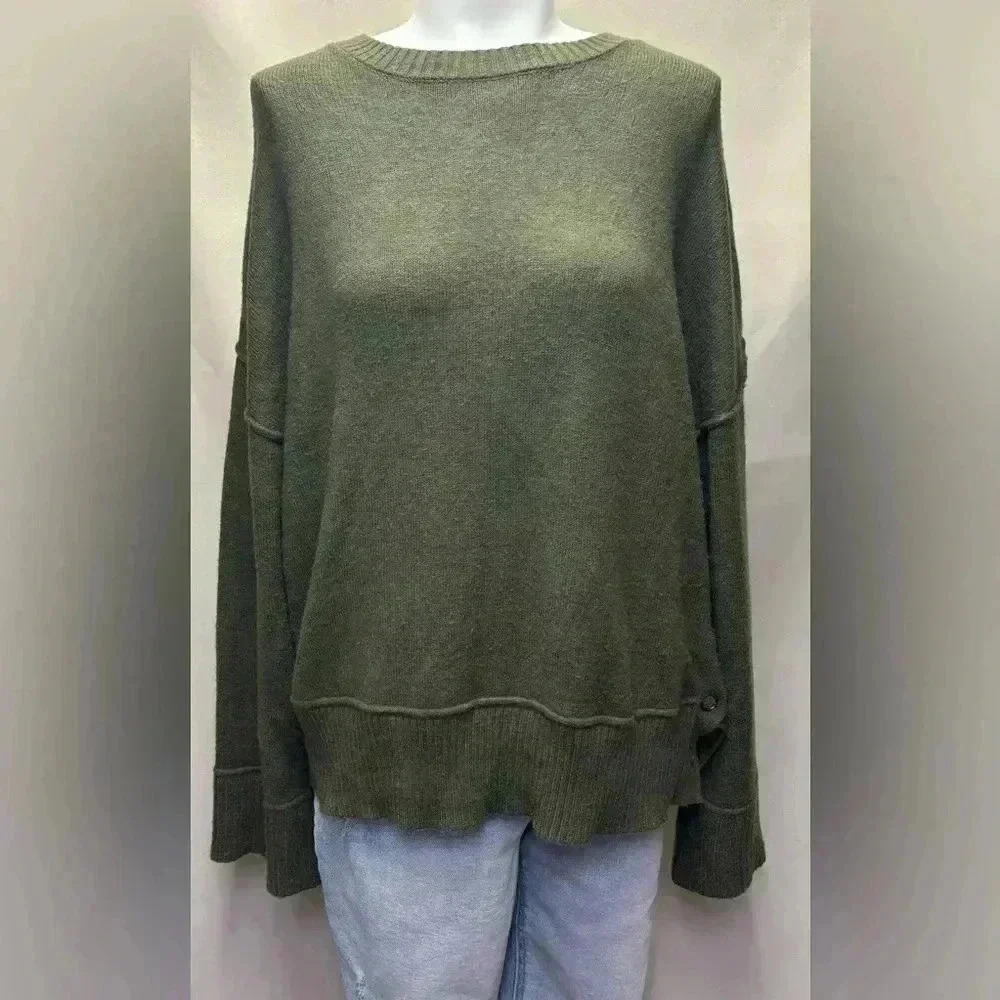 Altar’d State Oversized Sweater Size Medium